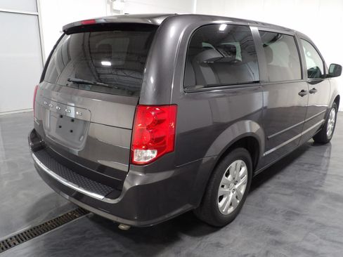 Used 2015 Dodge Grand Caravan American Value Package w/ UConnect Hands-Free Group FWD image 4