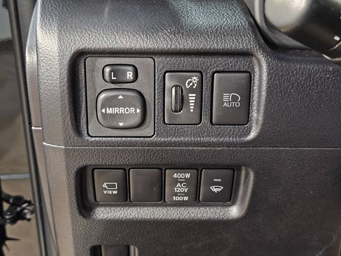 Used 2024 Toyota 4Runner Limited AWD/4WD image 26