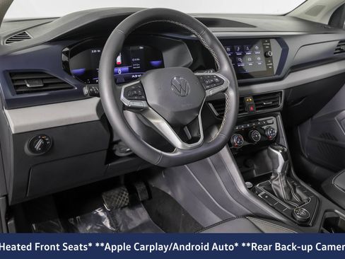 Used 2023 Volkswagen Taos SE w/ Panoramic Sunroof Package AWD/4WD image 5