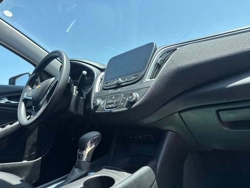 Used 2025 Chevrolet Malibu LS FWD image 24