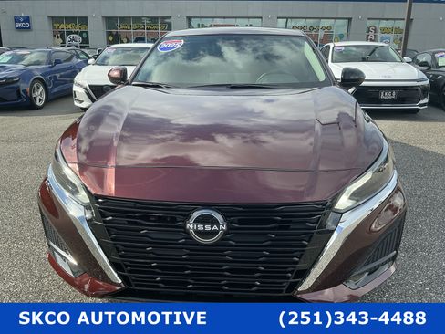 Used 2025 Nissan Altima 2.5 SV w/ SV Special Edition Package FWD image 8