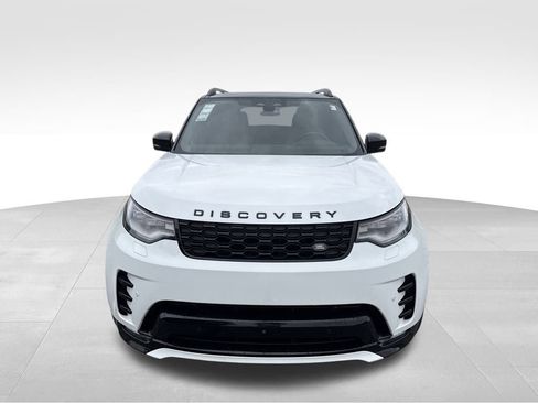 New 2025 Land Rover Discovery Dynamic SE image 4