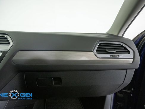 Used 2021 Volkswagen Tiguan SE FWD image 41