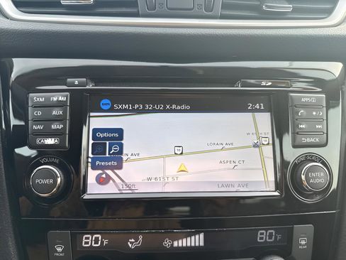 Used 2016 Nissan Rogue SV w/ SV Premium Package image 28