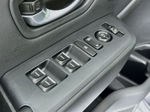 Certified 2025 Honda Pilot Touring image 18