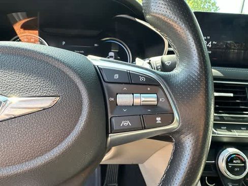 Used 2023 Genesis G70 2.0T AWD/4WD image 11