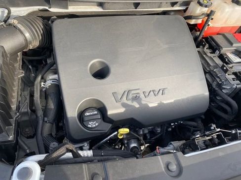 Certified 2023 Chevrolet Traverse Premier w/ Redline Edition image 24