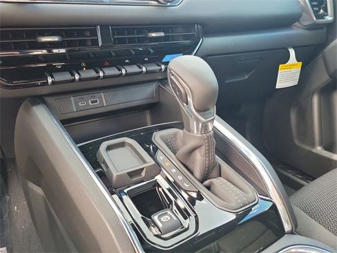 New 2026 GMC Canyon Elevation w/ Convenience Package image 18