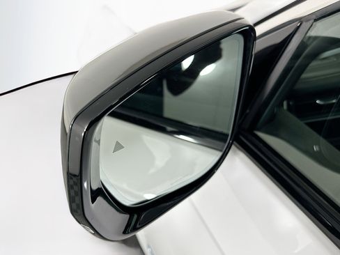 Used 2023 Jeep Grand Cherokee 4WD 4xe w/ Luxury Tech Group II image 16