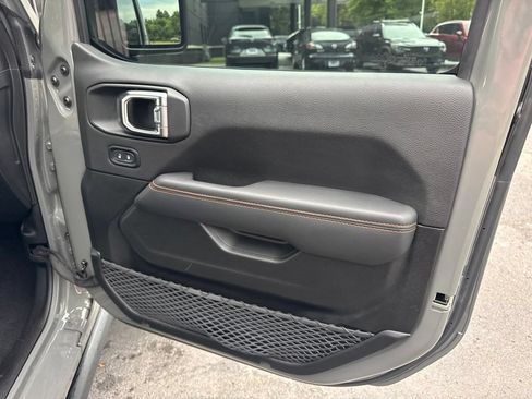 Used 2023 Jeep Gladiator Mojave w/ LED Lighting Group AWD/4WD image 24