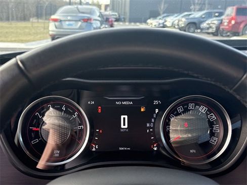 Used 2018 Dodge Challenger SXT image 15