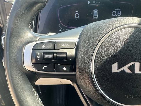 Used 2025 Kia Sportage EX FWD image 16