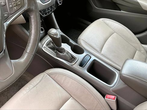 Used 2017 Chevrolet Cruze Premier w/ RS Package FWD image 23