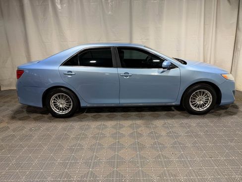 Used 2013 Toyota Camry LE image 9