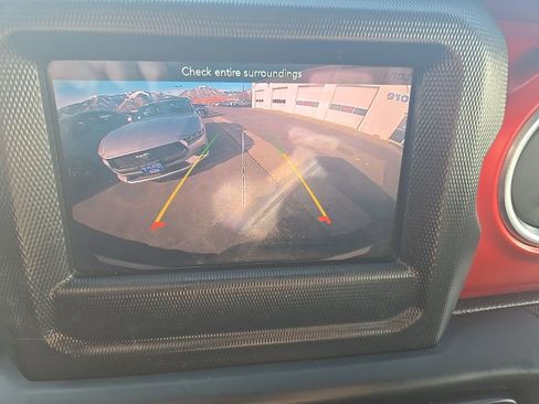 Used 2020 Jeep Wrangler Unlimited Rubicon w/ Steel Bumper Group image 20