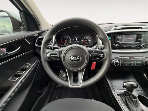 Used 2018 Kia Sorento L FWD image 13
