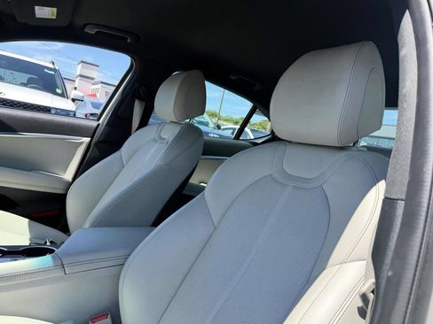 Certified 2025 Genesis G70 2.5T AWD/4WD image 10