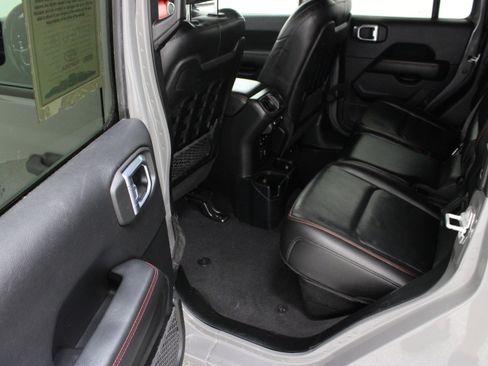 Used 2021 Jeep Gladiator Rubicon AWD/4WD image 29