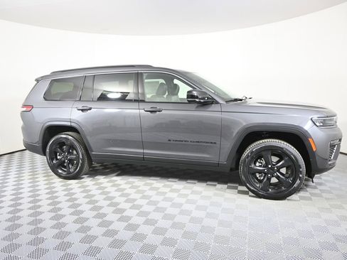 New 2026 Jeep Grand Cherokee L Limited AWD/4WD image 8