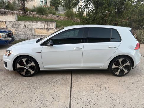 Used 2017 Volkswagen GTI S image 4