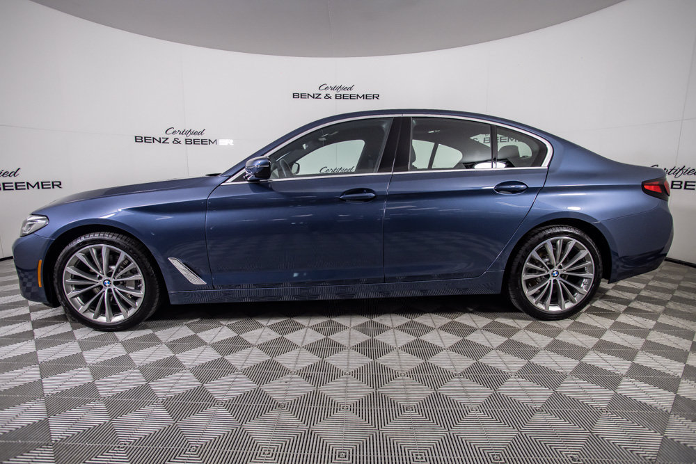 Used 2023 BMW 530i w/ Premium Package RWD image 10