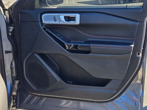 Certified 2022 Ford Explorer ST-Line image 4