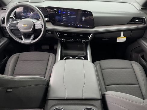 Used 2025 Chevrolet Tahoe LS image 11