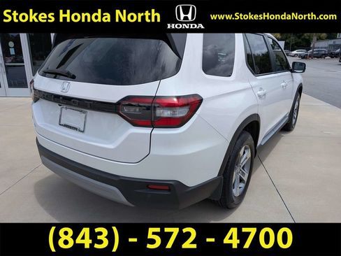 Certified 2025 Honda Pilot EX-L image 3