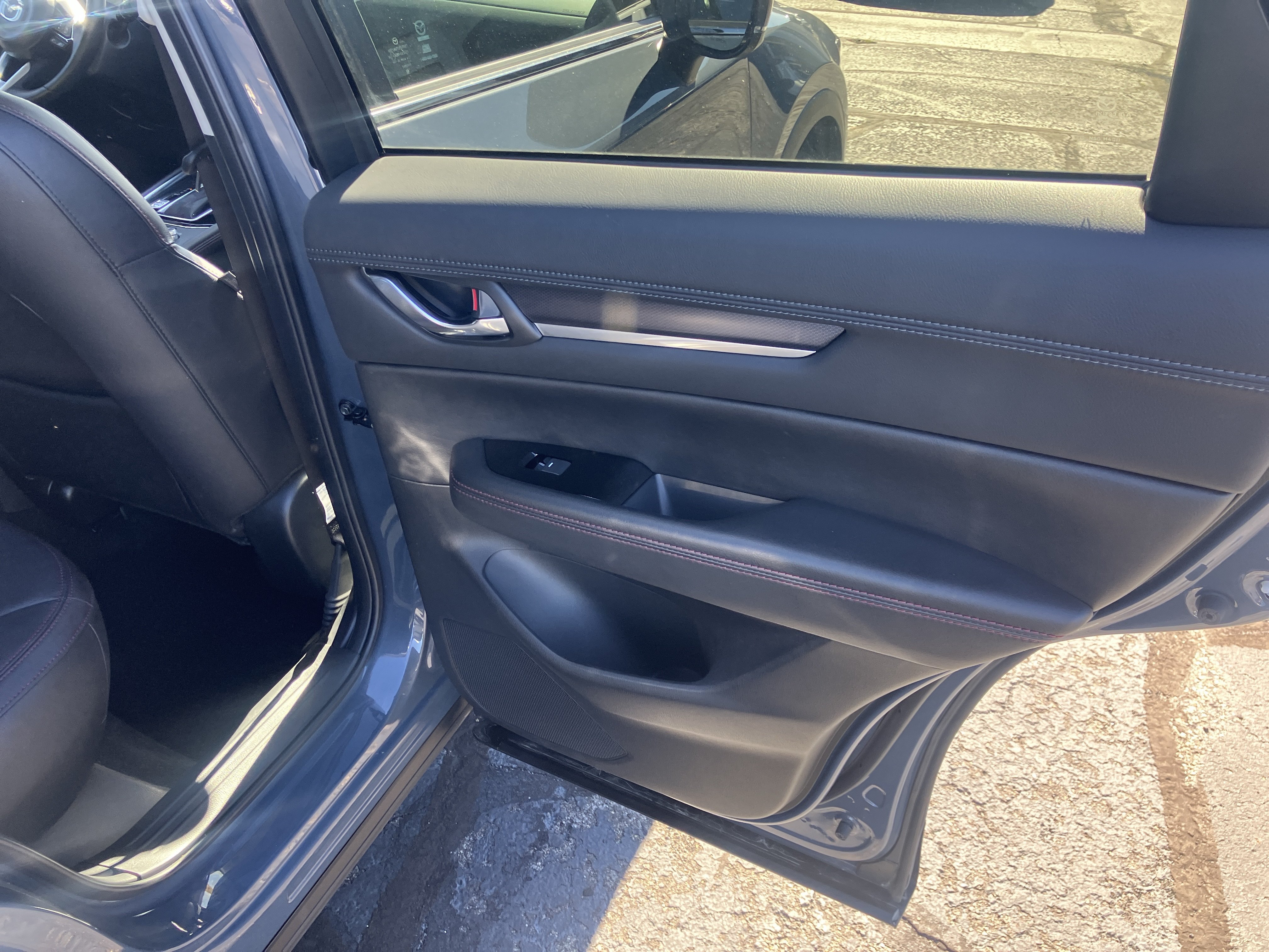Used 2025 MAZDA CX-5 Carbon Edition AWD/4WD image 11