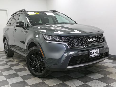 Used 2022 Kia Sorento S w/ Panoramic Sunroof Package AWD/4WD image 2