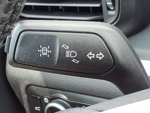 Used 2023 Ford Explorer XLT AWD/4WD image 30