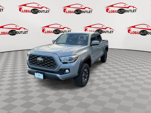 Used 2021 Toyota Tacoma TRD Off-Road AWD/4WD image 4