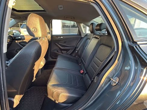 Used 2019 Volkswagen Jetta SEL Premium image 40