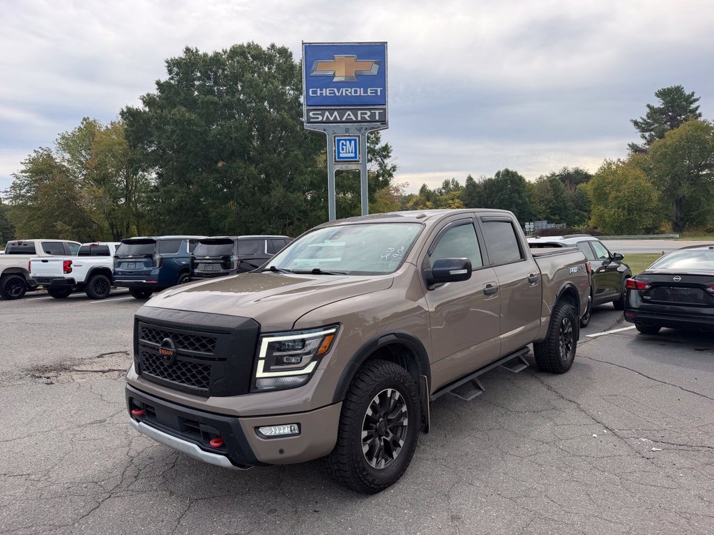 Used 2021 Nissan Titan PRO-4X w/ Pro-4x Convenience Package AWD/4WD image 5