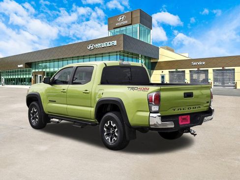 Used 2023 Toyota Tacoma TRD Off-Road AWD/4WD image 8