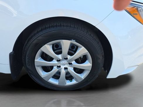 Used 2025 Toyota Corolla LE FWD image 26