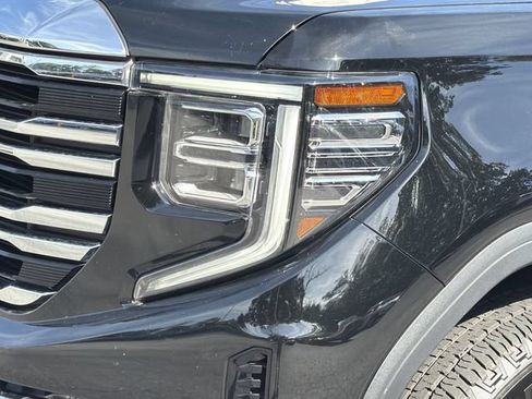 Used 2025 GMC Sierra 1500 SLT RWD image 10