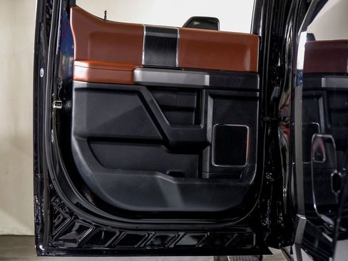 Used 2018 Ford F250 Platinum w/ Platinum Ultimate Package image 39