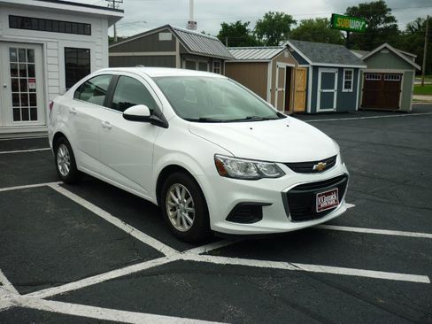 Used 2020 Chevrolet Sonic LT FWD image 4