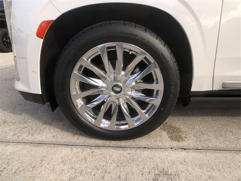 Certified 2022 Cadillac Escalade Premium Luxury w/ Performance Package image 18