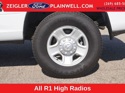 Used 2024 RAM 3500 Tradesman w/ Safety Group image 8