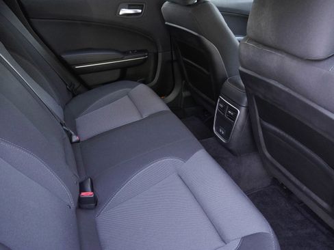 Used 2017 Dodge Charger SE AWD/4WD image 31