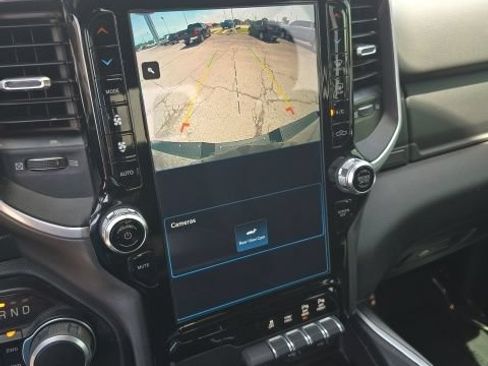 Used 2022 RAM 1500 Big Horn AWD/4WD image 18