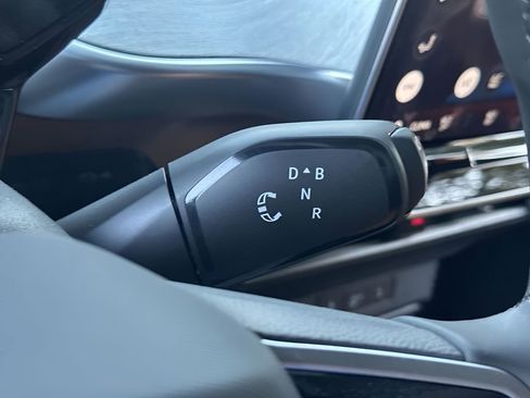 New 2025 Volkswagen ID. Buzz Pro S image 20