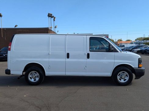 Used 2004 Chevrolet Express 1500 RWD image 5