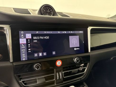 Certified 2025 Porsche Macan S AWD/4WD image 27