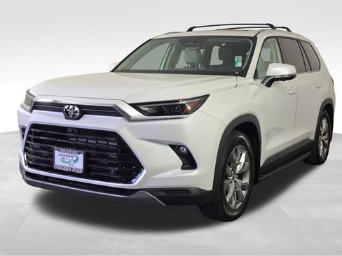 Used 2024 Toyota Grand Highlander AWD Hybrid image 3