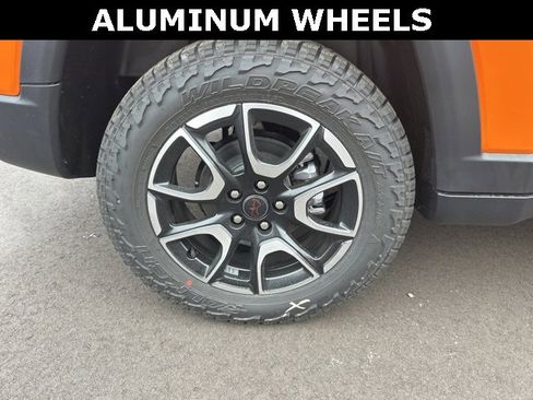 New 2026 Jeep Compass Trailhawk w/ Sun, Sound & Navigation Group image 9