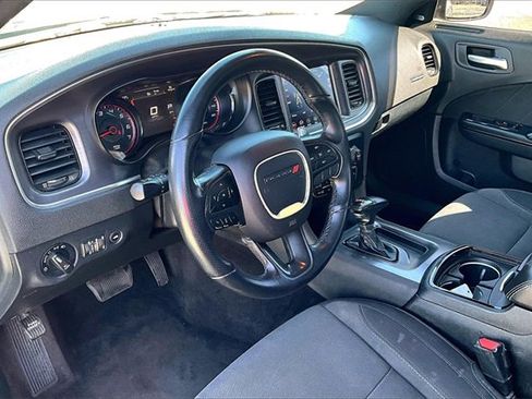 Used 2018 Dodge Charger R/T w/ Blacktop Package image 11