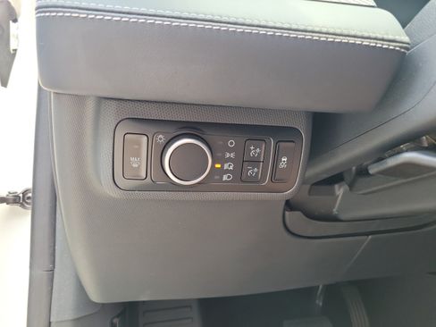 Used 2024 Ford Mustang Mach-E Select AWD/4WD image 19